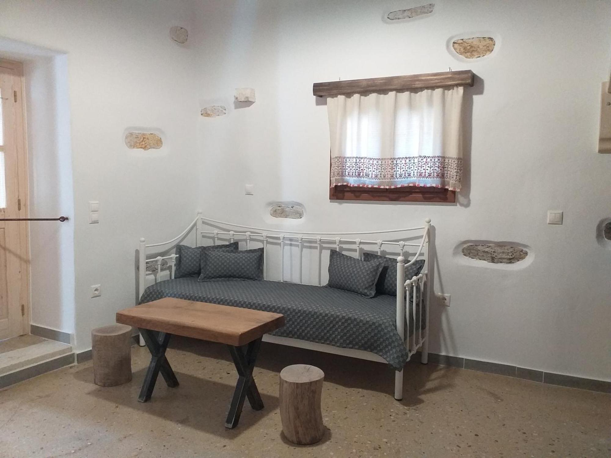 Imellos Aperathos Phòng bức ảnh